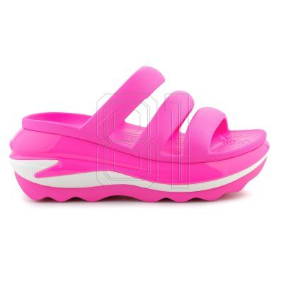 7. Crocs Mega Crush Flip-Flops mit drei Riemen 209842-6TW 