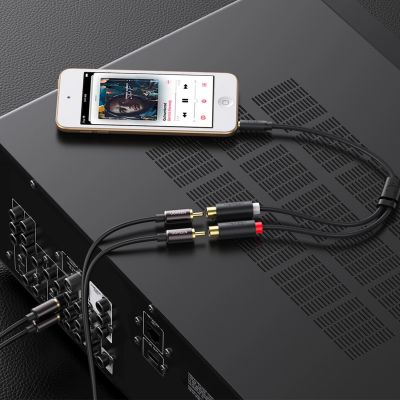 5. Ugreen Audioadapter Klinke 3,5 mm Stecker auf 2 x RCA Buchse Kabel 0,25 m grau (AV109)