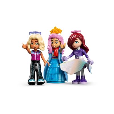5. LEGO Friends 42685 Heartlake Modenschau