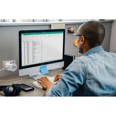 4. SKROSS Pro Light USB AC45PD Weltreiseadapter mit USB-C Weiß