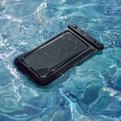 7. Spigen A611P 2er-Pack wasserdichte Hülle - Mattschwarz