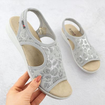 Elastische Damen-Sandalen mit hohem Absatz und Blumenmuster, grau, Unisoft 7196