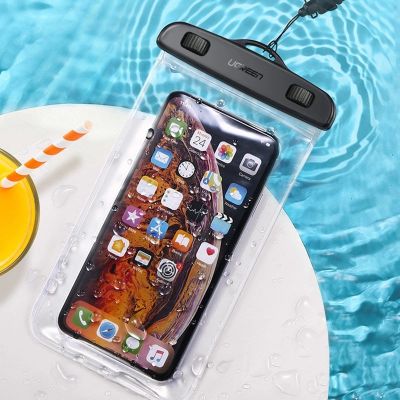 8. Ugreen LP186 60959 Hülle wasserdicht IPX8 für 4-6,5" Smartphone - Schwarz und Transparent