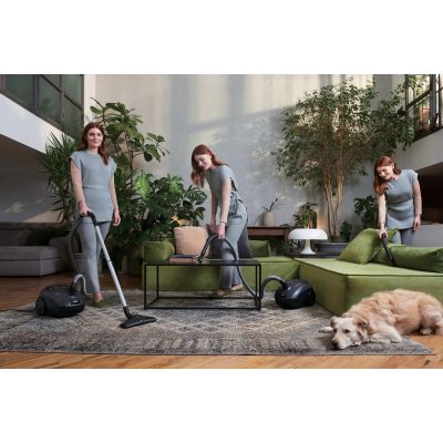 51. Hoover HE120PET 011 7809079 2,5-Liter-Staubsauger mit Trockenfunktion und 700-Watt-Staubbeutel