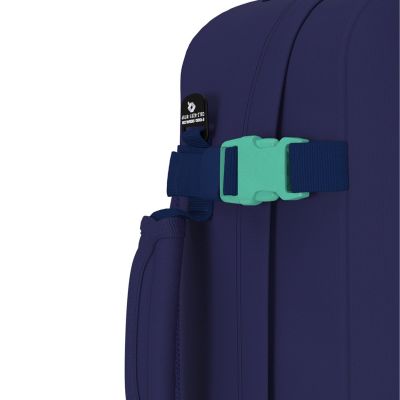 9. Kabinen-Reiserucksack für Wizz Air und Ryanair CabinZero Classic Mini 2-in-1 28 l Deep Ocean – CZ082305