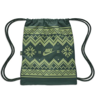 5. Nike Rucksack mit Kordelzug – Fair Isle FZ7287-338