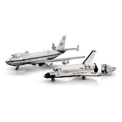 21. LEGO Icons 10360 Shuttle Carrier