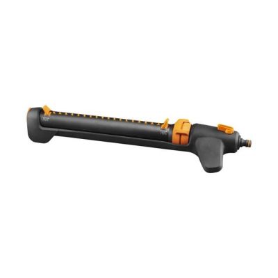 4. Fiskars 1027028 Oszillierender Wassersprenger, Schwarz, Orange