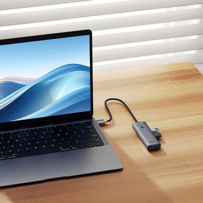 9. Baseus UltraJoy Series USB-A-Hub (4x USB-A 3.0, 1x USB-C 5V) – Grau