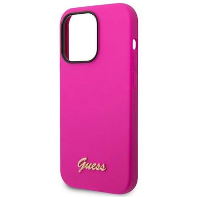 6. Guess Silikonhülle mit Vintage-Goldlogo für iPhone 14 Pro – Fuchsia