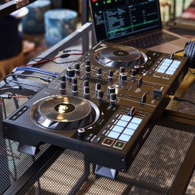 19. Hercules DJControl Inpulse 500 – 2-Kanal-DJ-Controller