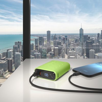 6. RealPower PB-10000C PD+ 10000 mAh Hellgrün