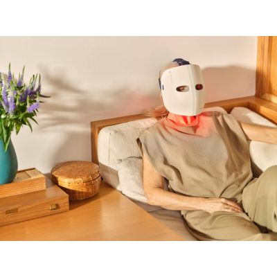 18. THERABODY TheraFace Mask Glo