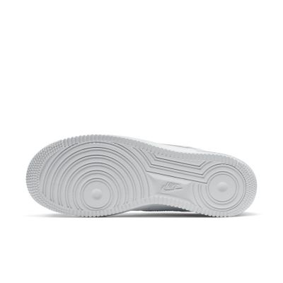 6. Nike Air Force 1 '07 W DD8959-100 Schuhe