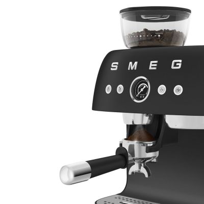 6. Smeg EGF03BLMEU Kaffeemaschine, manuelle Espressomaschine, 2,4 l