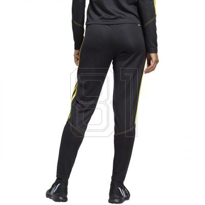 4. adidas Tiro 23 Club Trainingshose W IC1602