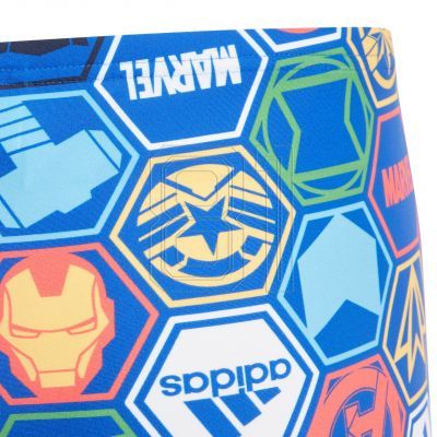 3. adidas x Marvel's Avengers Jr Badehose IT8619
