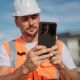 8. Tech-Protect Kevlar Aura MagSafe Hülle für Samsung Galaxy S26 – Schwarz und Orange