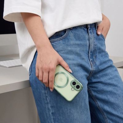 8. Tech-Protect MagFlex Hülle für iPhone 17 – Mattgrün