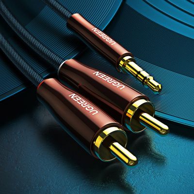 13. Ugreen Kabel Audiokabel 3,5 mm Miniklinke (männlich) - 2 RCA (männlich) 2 m Kupfer (AV170)