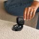 8. Tech-Protect Slim Hook Case für Samsung Galaxy Buds 4 / 4 Pro – Schwarz