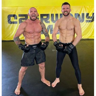 70. MMA Sparring Handschuhe M - Black Master - Valor Series