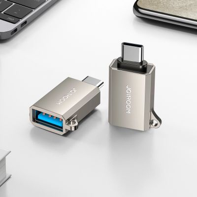 7. Joyroom S-H151 USB-C (männlich) / USB-A (weiblich) Adapter mit Lanyard-Öse – Silber