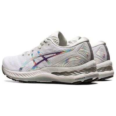 3. ASICS GEL-NIMBUS 23 PLATINUM GLACIER GRAU/WEISS (1012B132-020)
