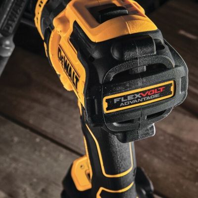 6. 18V DEWALT DCD999NT Akku-Bohrschrauber