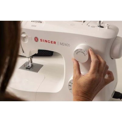 9. Singer M2405 Nähmaschine