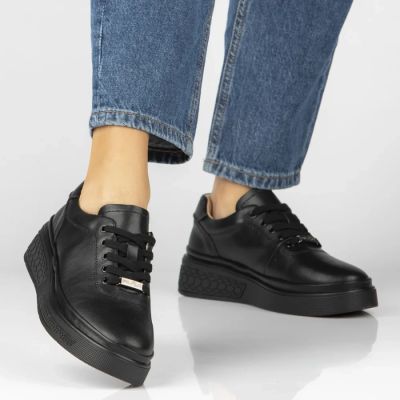 8. Schwarze Damen-Keilschuhe aus Leder, Filippo DP8326