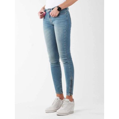 4. Wrangler Skylark W27F4072F Jeans