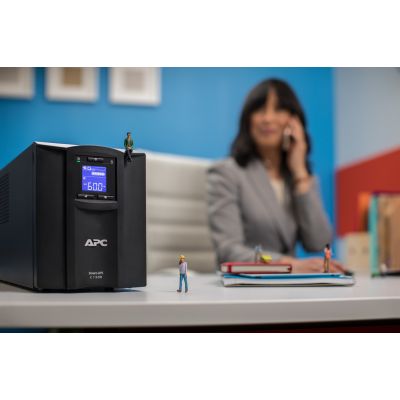 5. APC Smart-UPS C 1500VA LCD 230V mit SmartConnect