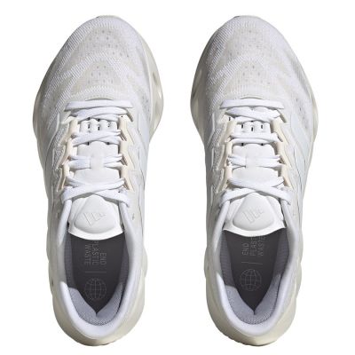 6. adidas SWITCH FWD W ID1789 Schuhe