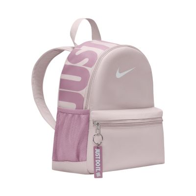 4. Nike Brasillia JDI Mini-Rucksack rosa DR6091 019