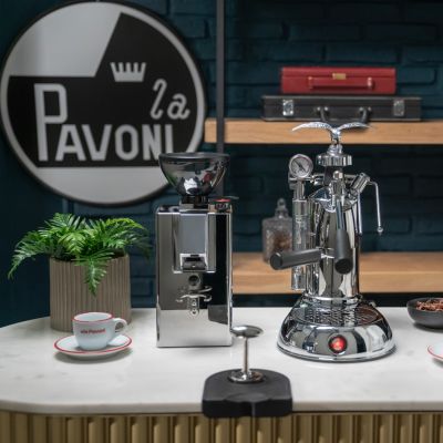 8. La Pavoni Milano manueller Hebel-Espressokocher, silber