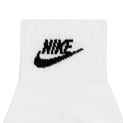 6. Nike Nsw Everyday Essential AN DX5074 101 Socken