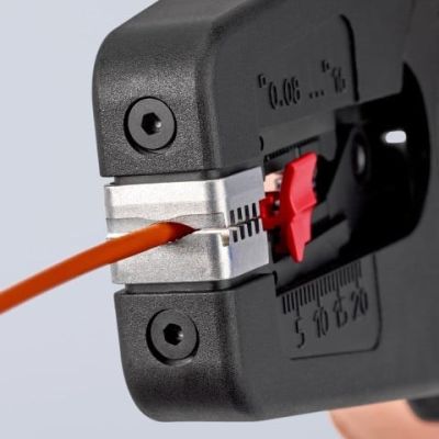 6. KNIPEX PreciStrip 16 Abisolierzange