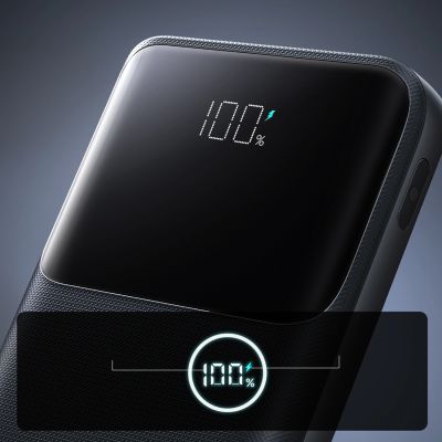13. Joyroom JR-QP191 Star Series Mini 10000mAh 22,5W Powerbank mit Digitalanzeige – Schwarz