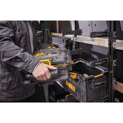 15. DeWALT DWST83293-1 Werkzeugkoffer