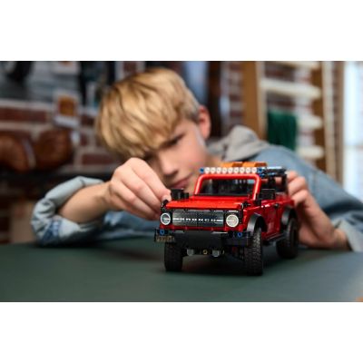 33. LEGO Technic 42213 - Ford Bronco SUV