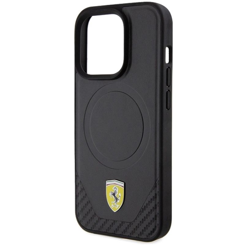 6. Ferrari Carbon Metal Logo MagSafe-Hülle für iPhone 15 Pro – Schwarz