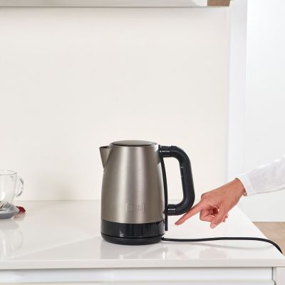 4. Black+Decker BXKE2201E Wasserkocher (2200 W; 1,7 l)