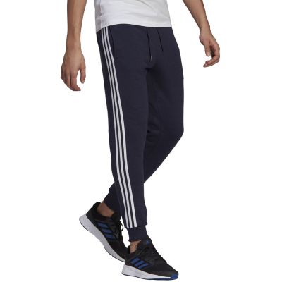 9. adidas Essentials Slim 3-Streifen Hose M GM1090