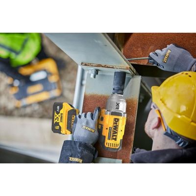 6. Schlagschrauber ohne Akku und Ladegerät 18V DCF900NT DEWALT