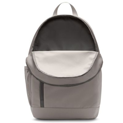 4. Nike Elemental Rucksack BA6032-009