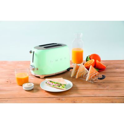19. SMEG TSF01PGEU Toaster Pastellgrün