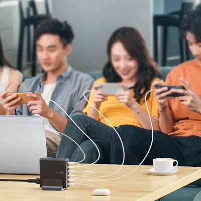 11. Tech-Protect DC240W-GaN Ladestation mit 6 Anschlüssen (4 x USB-C, 2 x USB-A), 240 W, QC3.0 – Schwarz