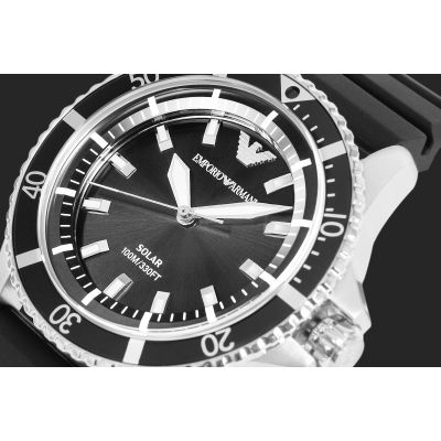 4. Emporio Armani World Explorer Solar AR11788 Herrenuhr + Box