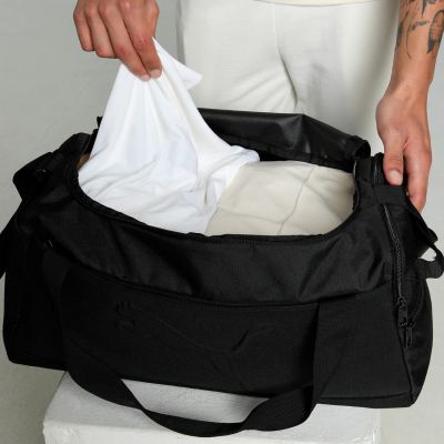 6. Puma Buzz Kleine Tasche 91158 01